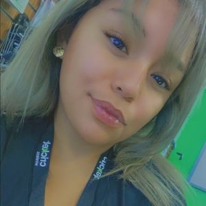 Meet your Posher, Celeste